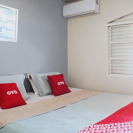 Oyo M&J Hotel Santo Antônio do Descoberto Extérieur photo