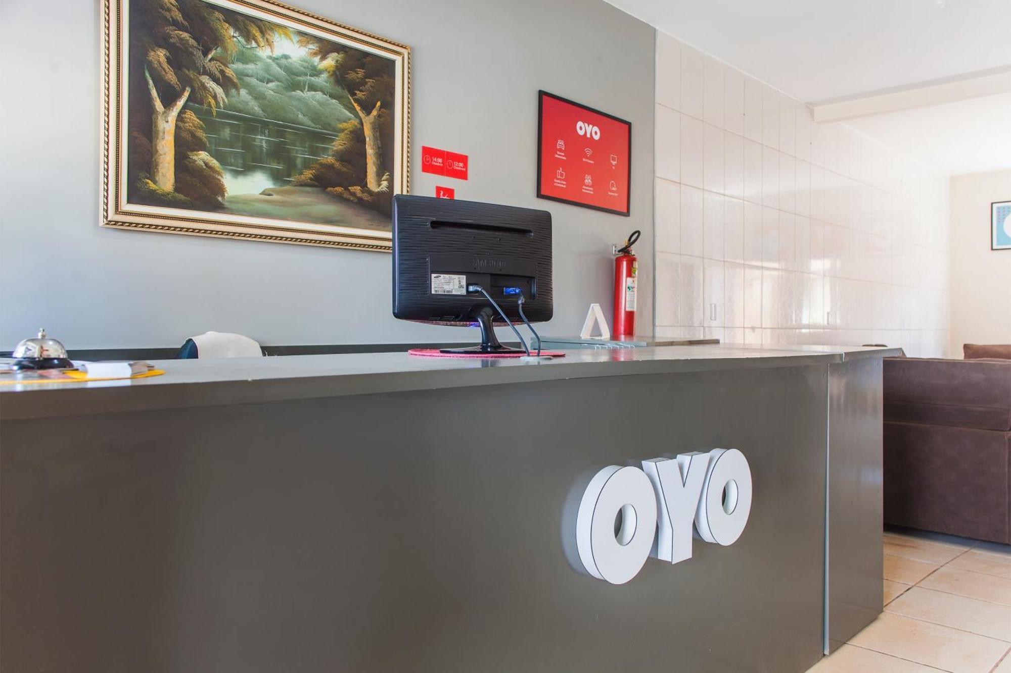 Oyo M&J Hotel Santo Antônio do Descoberto Extérieur photo
